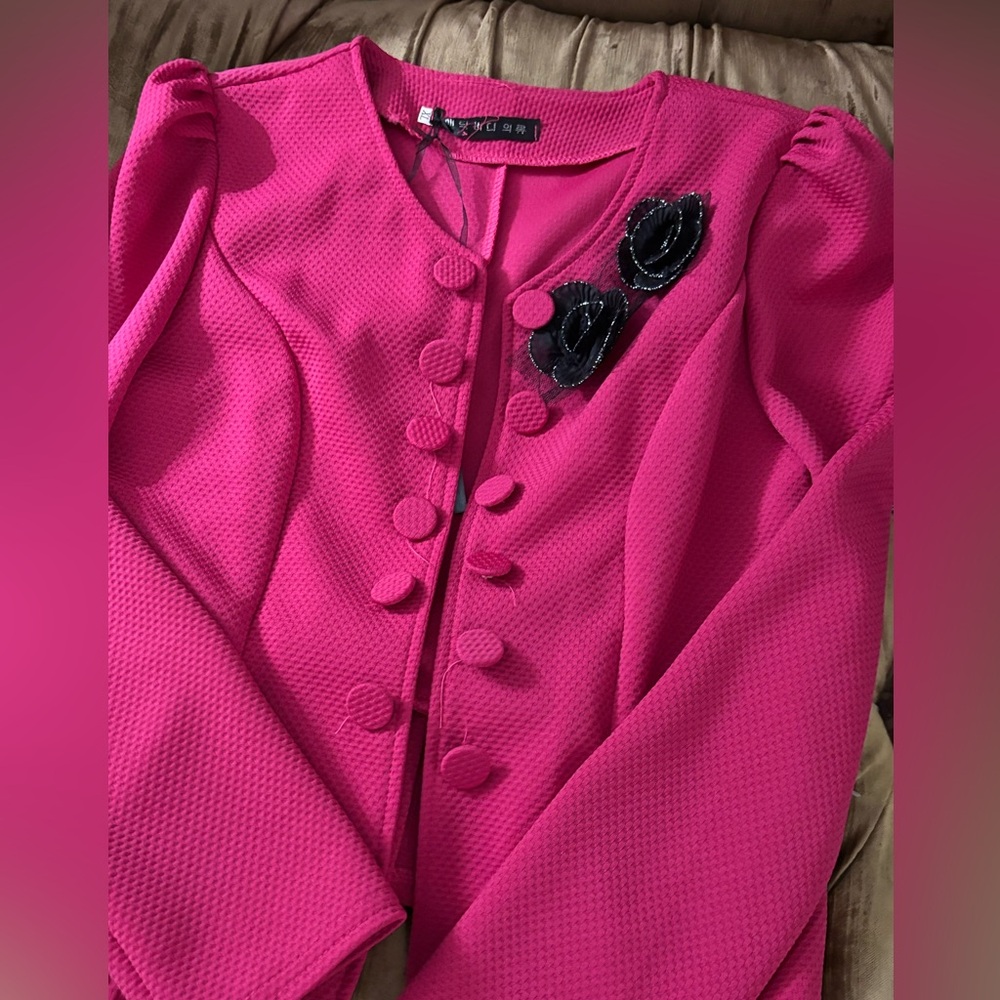 Pink Textured Button-Up Top - Picture 3 of 6